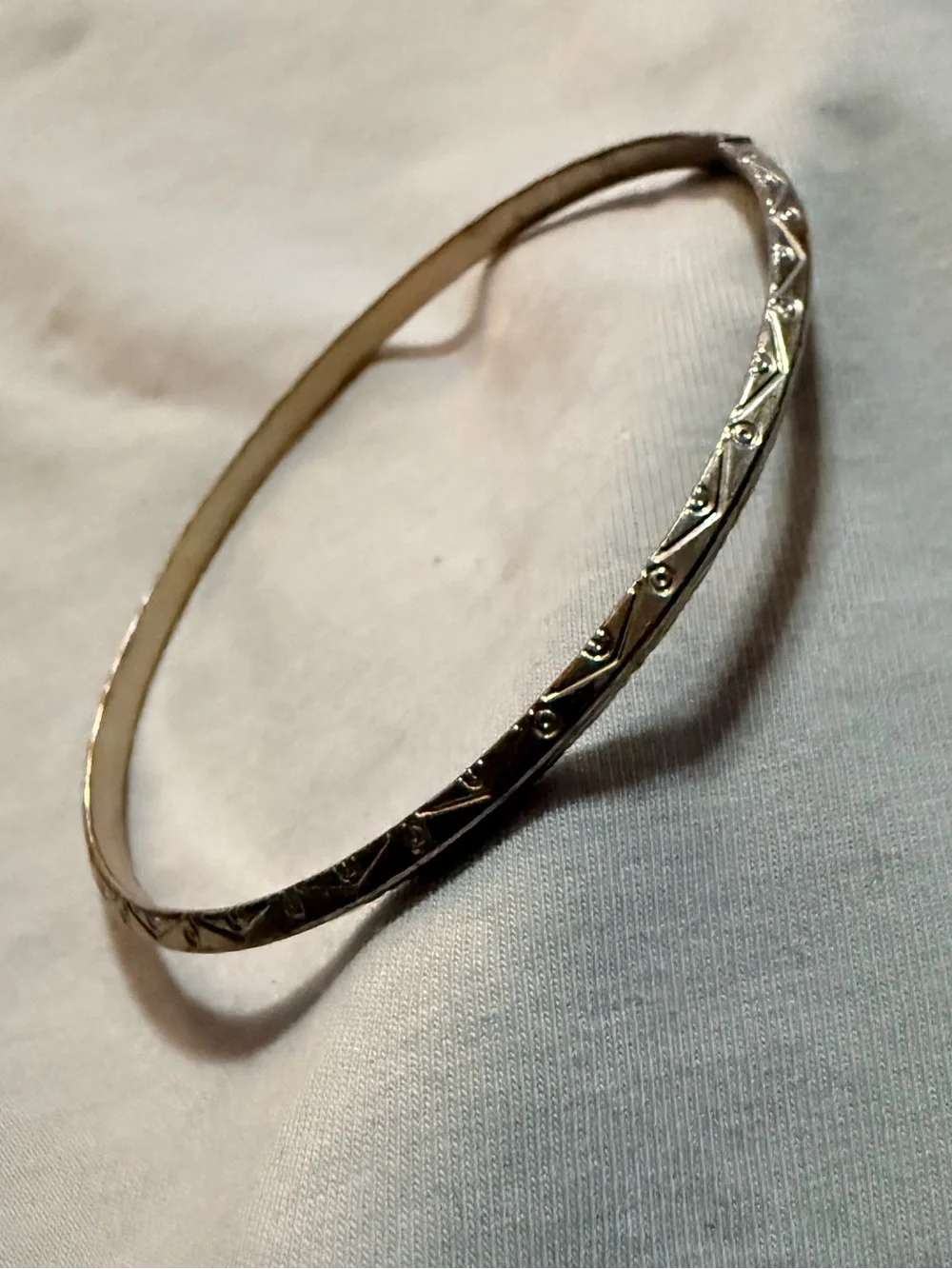 Lot of 4 Silver Tone Metal Bangle Bracelets, 1 Signed Brighton, Size 7.5
